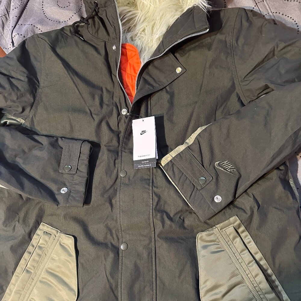 NIKE SPORTWEAR THERMA FIT SPACE FAUX FUR GREEN'S PARKA SIZE L OVERSIZED MEN $600